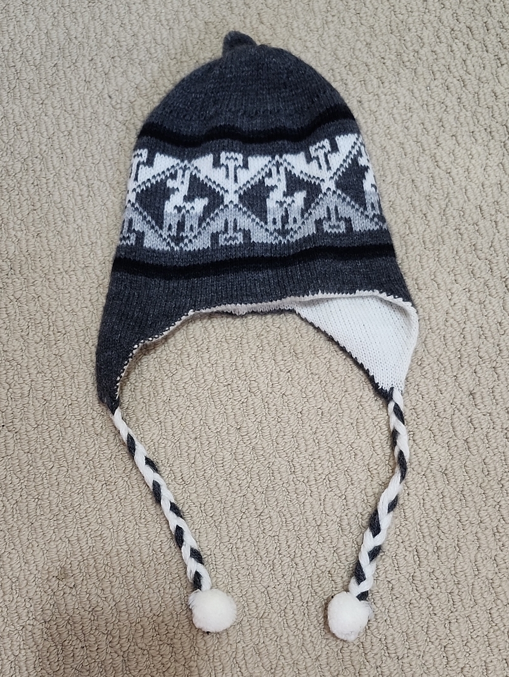 Reversible Gray and White Knit Earflap Toque, Handmade in Mexico 🇲🇽